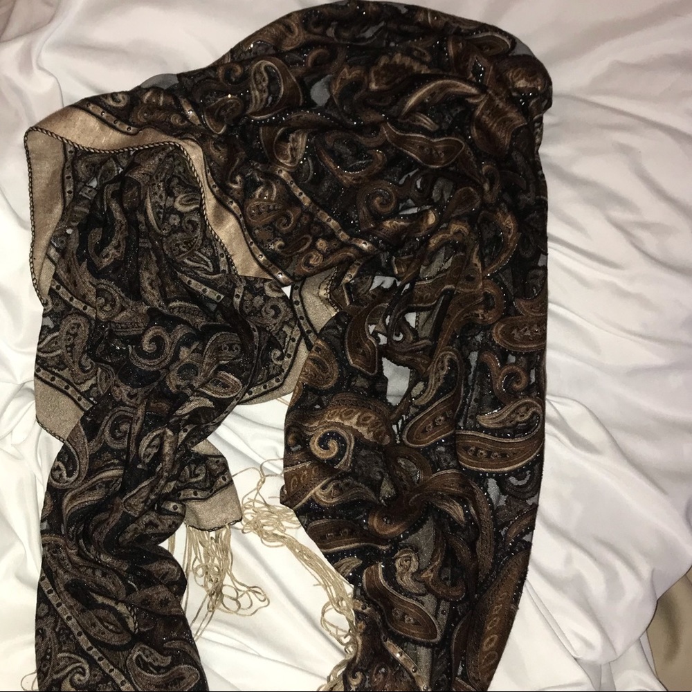 Brown paisley scarf with fringe